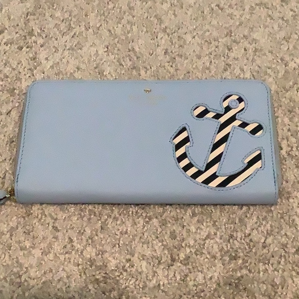 kate spade light blue wallet with navy and white striped anchor